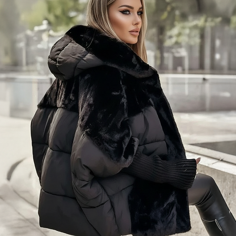 Larisa - Palton pufos supradimensionat cu glugă