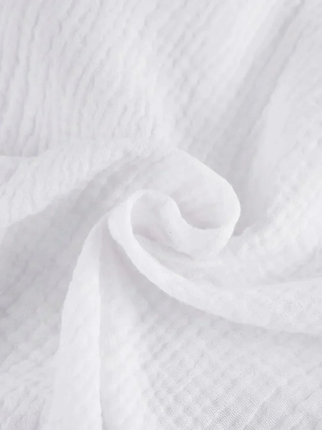 Set minimalist, ușor, cu cămașă și pantaloni