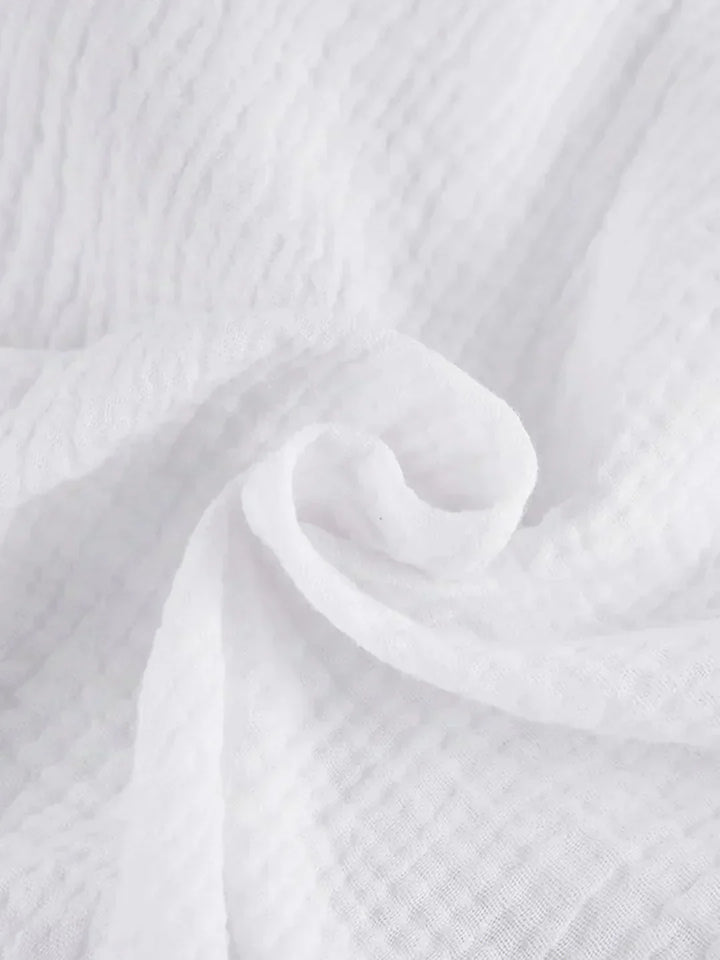 Set minimalist, ușor, cu cămașă și pantaloni