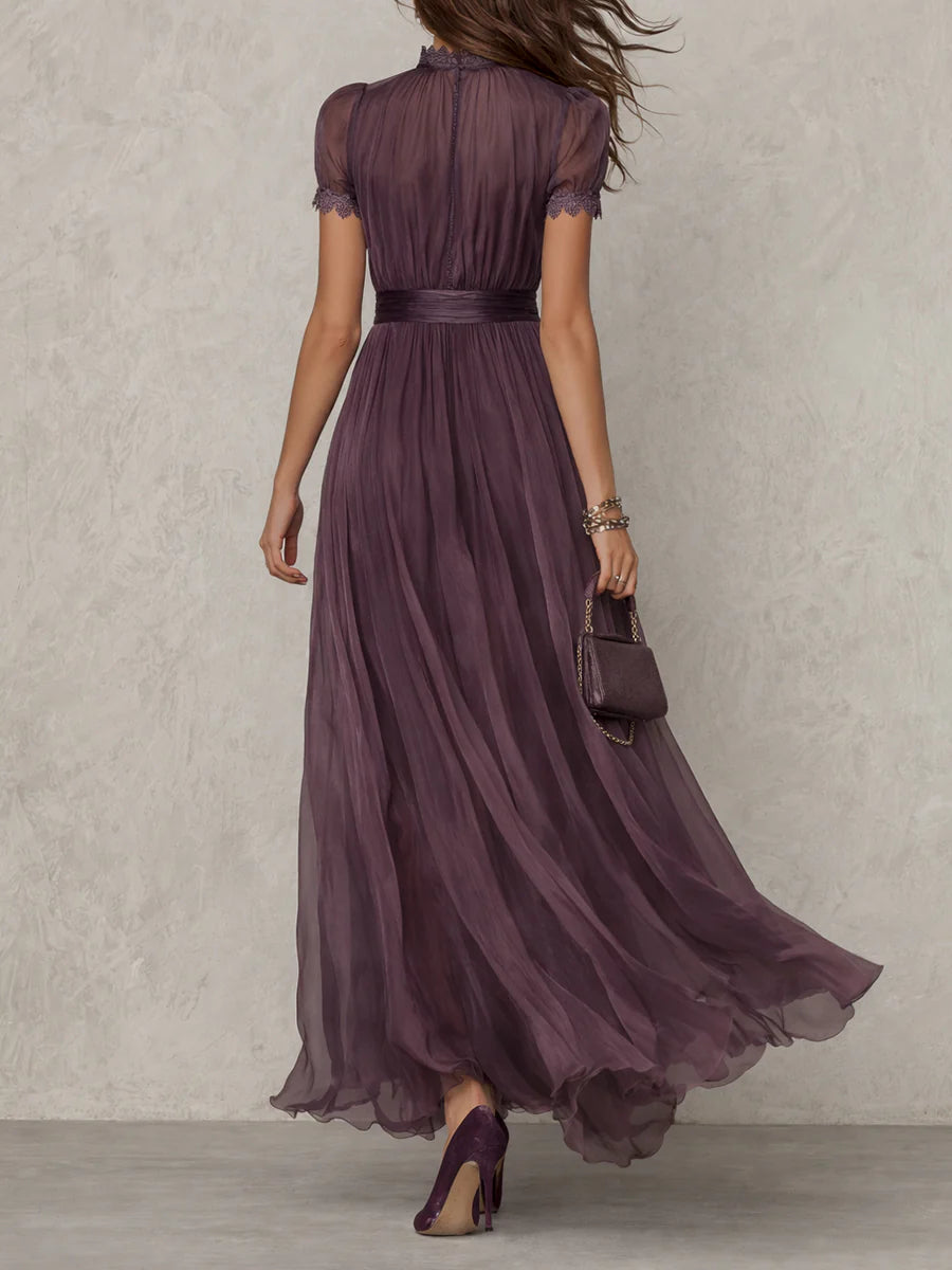 Flavia | Rochie lungă violet cu decolteu în V, căptușită cu dantelă din șifon